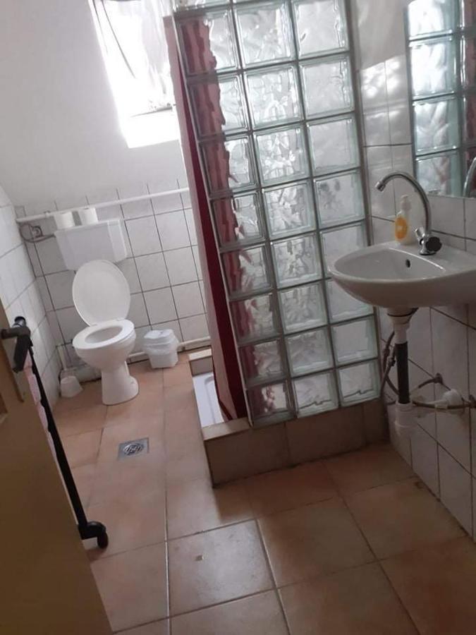 Gasthaus Pihenes A Malomtonal Privat Berlemeny Tapolca Exterior foto